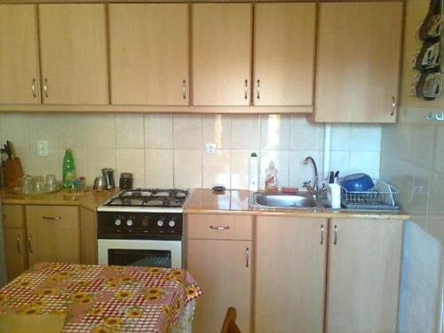 ห้องครัว, Marcsi Apartman in อูยบารอส