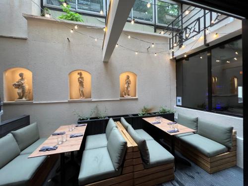 Ресторан, Paris Saint Cloud Hotel in Сан-Клюд