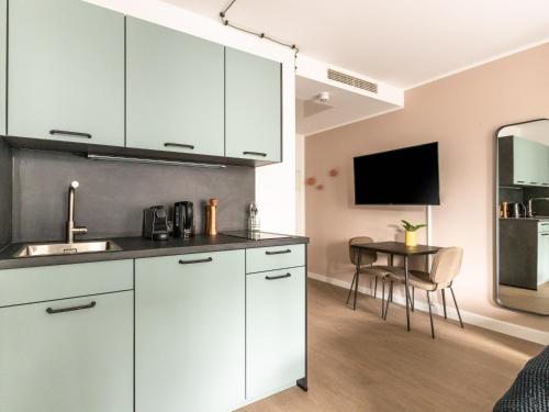 Limehome Berlin Luise Henriette Str - Digital Access in Tempelhof