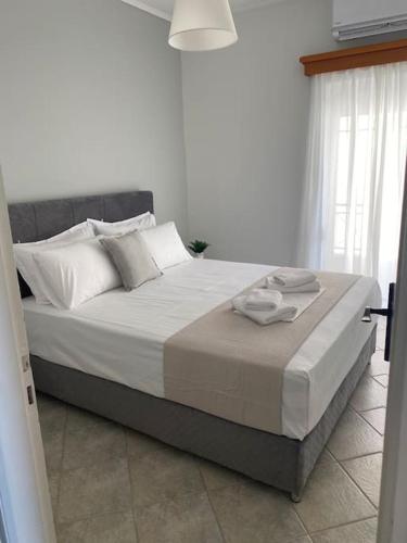 Seaside Apartment in Glyfada-Trizonia in 네아 트리조니아