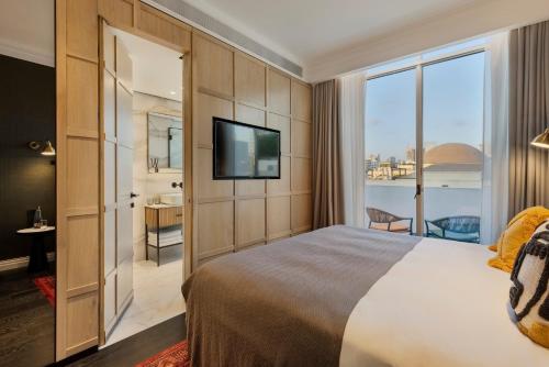 room detail thumbnail 1