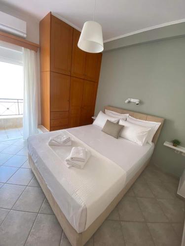 Seaside Apartment in Glyfada-Trizonia in 네아 트리조니아