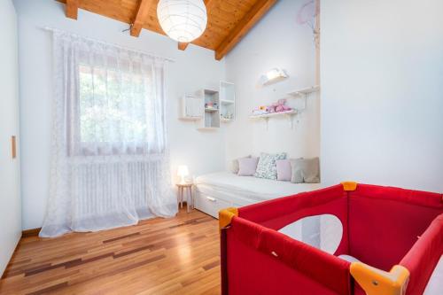 da Dede Cozy Apt with Terrace and Private parking! - Tap to explore photos