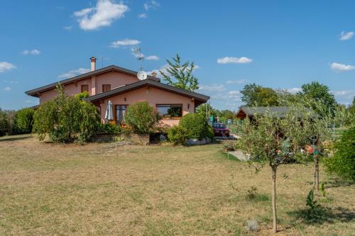  da Dede Cozy Apt with Terrace and Private parking! in Gonàrs