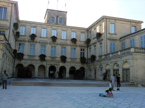 Villa de 2 chambres avec piscine partagee jardin clos et wifi a Grillon