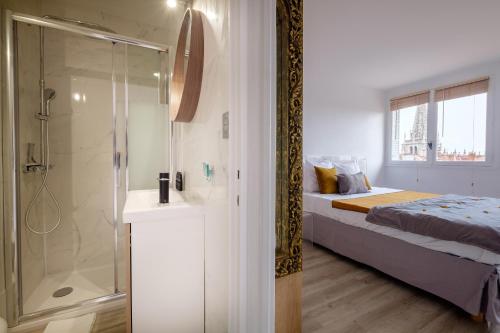 One-Bedroom Apartment image 10