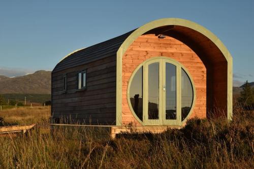 The Hobbit House on the Isle of Skye - Apartment - Breakish