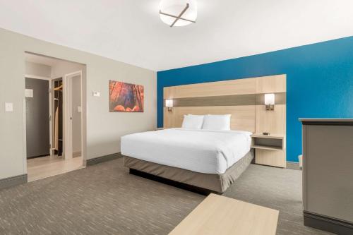 Best Western Plus Magnolia Inn & Suites in Cleveland, USA