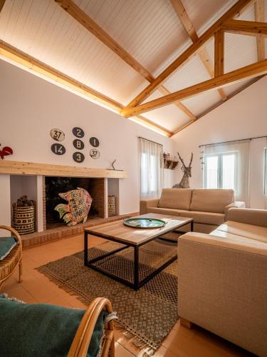 Finca Contrabando completa 20 pax in Sanlucar De Guadiana