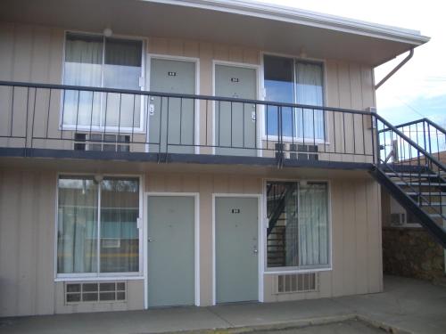 Laramie Valley Inn