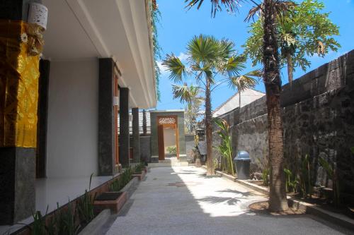 ระเบียง/ชานเรือน, โรงแรมเดอคาเมล เลมโบงัน (D'Camel Hotel Lembongan) in นูซา เลมโบงัน