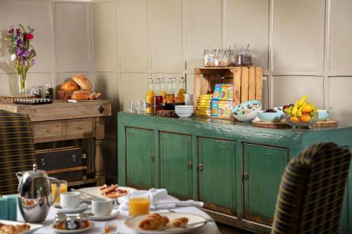 Manor House Hotel - image 3