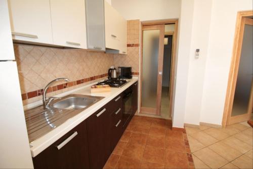 One-Bedroom Apartment with Sea View image 10
