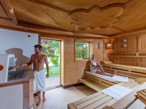 sauna, Alpenhotel Karwendel -Adults only- in Ostbach