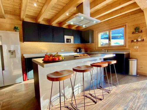 Kitchen, Chalet Gouter- Great central location with Jacuzzi in Morzine