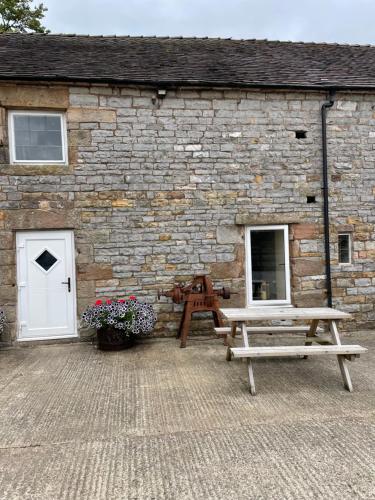 Boujie Barn- Stable - Hotel - Waterfall