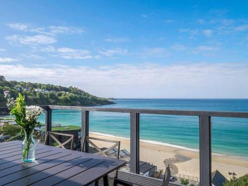 Glas Mordros, Cornwall