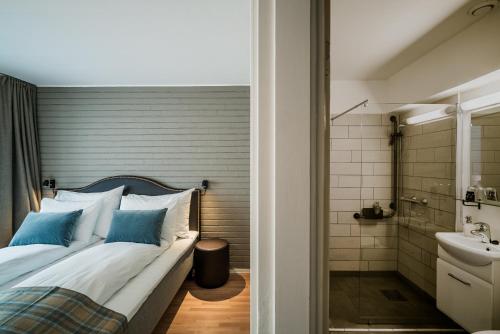 1 double bed