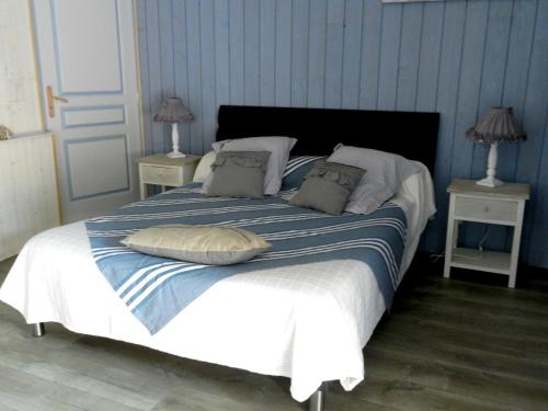 Domaine de La Ville Suzanne - Chambres d'hôtes, Roulottes et Cabanes chambre d'hôte Trémuson