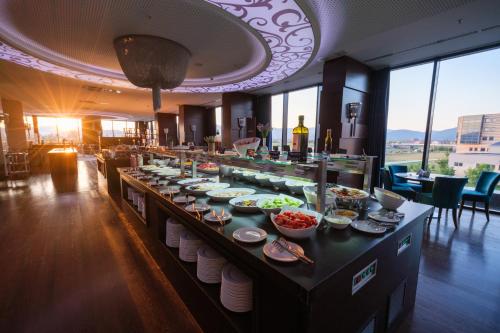 Food and beverages, Hotel Malak Regency in Sarajevo