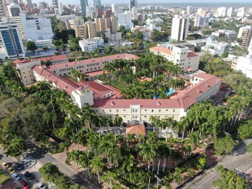 384309558 Hotel El Prado