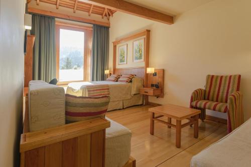 Hotel y Cabanas Le Village in San Martin De Los Andes