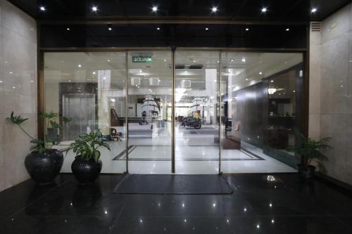 HR Esmeralda Luxor