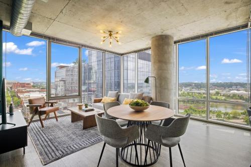Instalaciones, Placemakr Premier SoBro in Nashville City Center