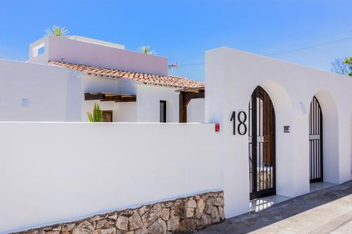 Villa with Private Pool image 1