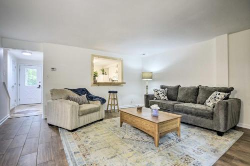 Walk to Dtwn and Breweries Townhome in Cary! in Cary, USA