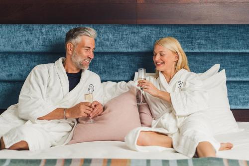 Double or twin room, deluxe, with views