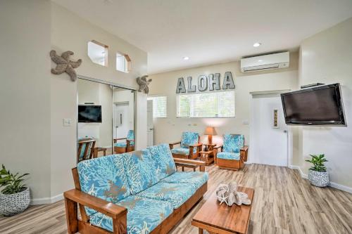 Sunny Kailua Home with Covered Lanai 1 Mi to Beach!
