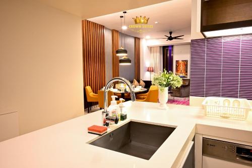 Kitchen, Crown Suites Tropicana The Residence KLCC in Kuala Lumpur
