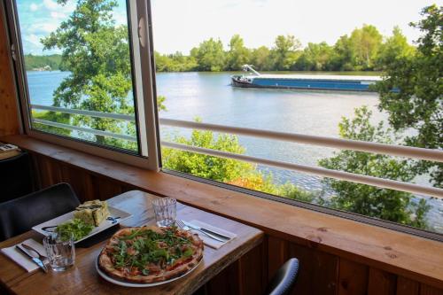 Étterem, La Ruche in Rolleboise