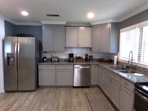 The Reel Bayou Cottage - main image