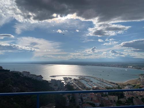 Ático con vistas panorámicas Bahia de Roses