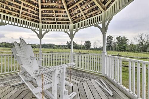 Charming Farmhouse with Pool and Fishing Pond!