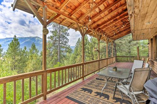 . Peaceful Cabin w/ Mtn + River Views, Fire Pit