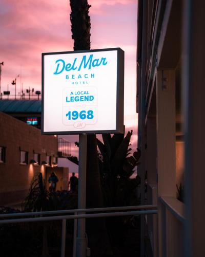 Del Mar Beach Hotel