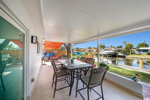 Waterfront Fll&beaches, Bbq, Kayaks, Canoe in Dania Beach, USA
