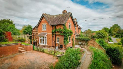 Morningside Cottage - Accommodation - Tenbury