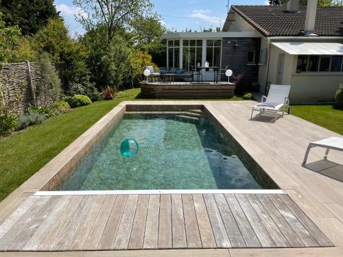 Maison familiale- jardin & piscine-600m plage