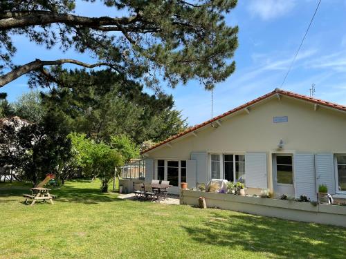 Maison familiale- jardin & piscine-600m plage