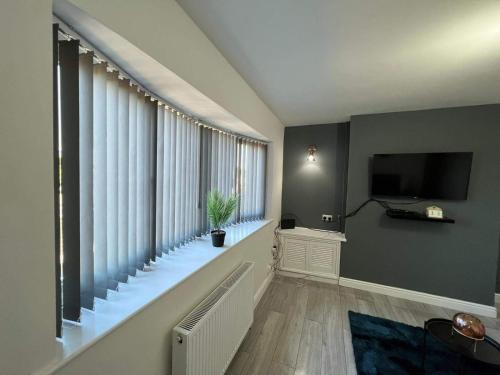 Cosy, Modern Home Near BHX, NEC and City Centre, Бирмингем (фото 8)