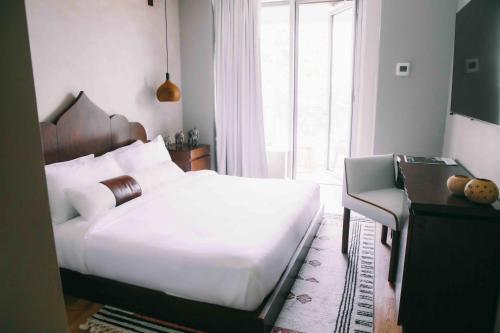 McCarren Hotel & Pool - image 10