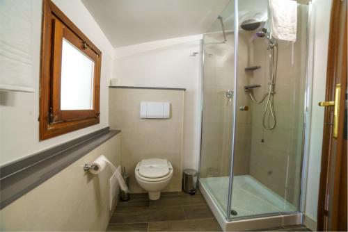 Hotel Lago Bin - image 7