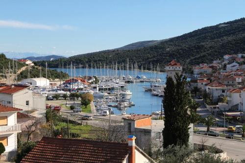 Apartments and rooms with parking space Marina Trogir - 5953 - main image