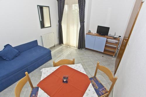 Apartments and rooms by the sea Brela Makarska - 6056 - image 5