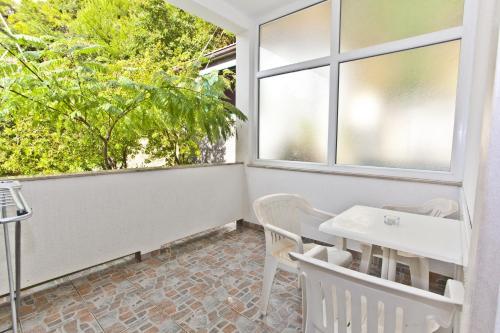 Triple Room Brela 6056a - image 14