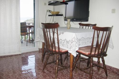 Apartments by the sea Vinisce Trogir - 5981 - image 11